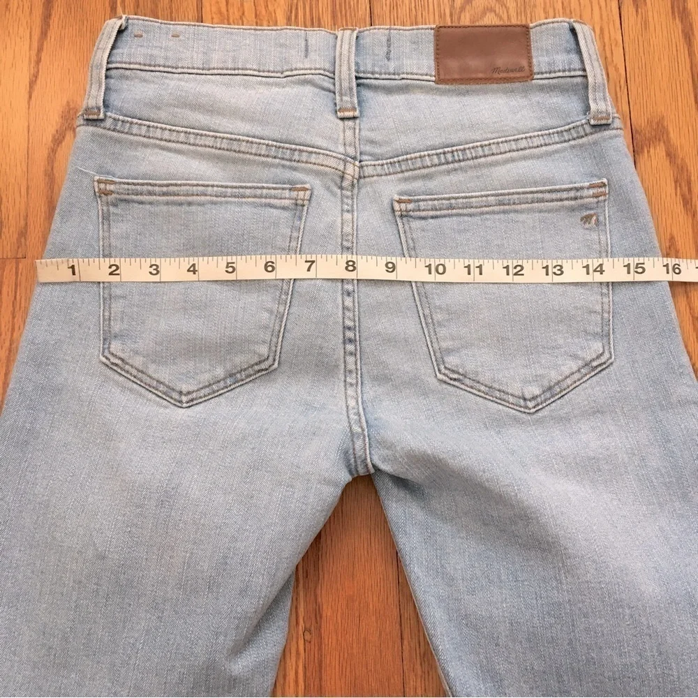 Madewell 9” High Rise Button Fly Light Blue Denim Raw Hem Cropped Skinny Jeans
